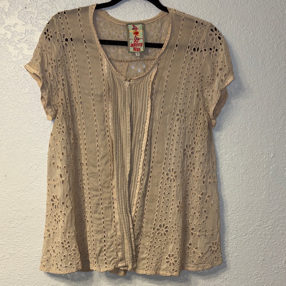 Johnny Was Beige Eyelet Pintuck Short Sleeve Blouse
